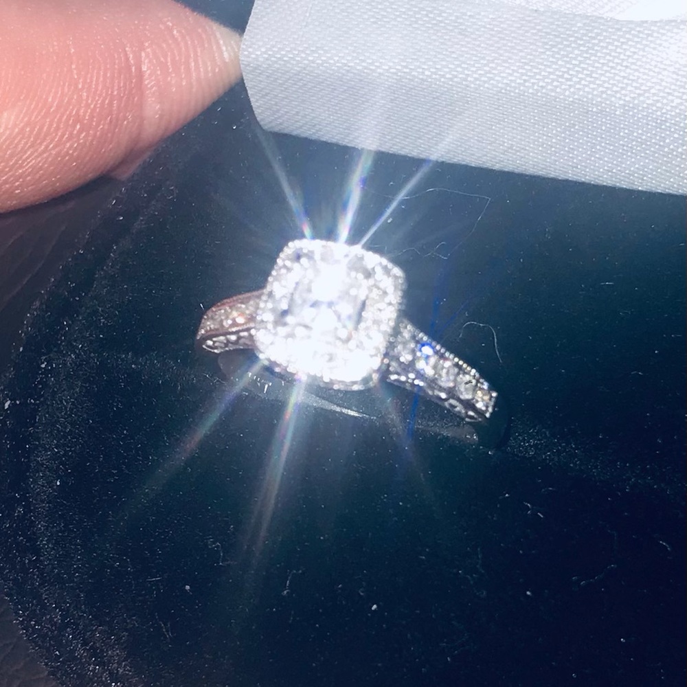 14k White Gold Natural Diamond Ring